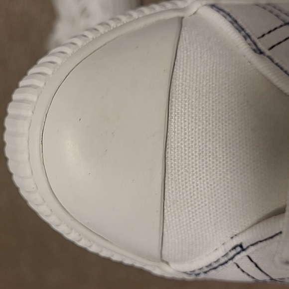 NWOT Kate Spade Canvas White Tommi Sneaker - Picture 13 of 13